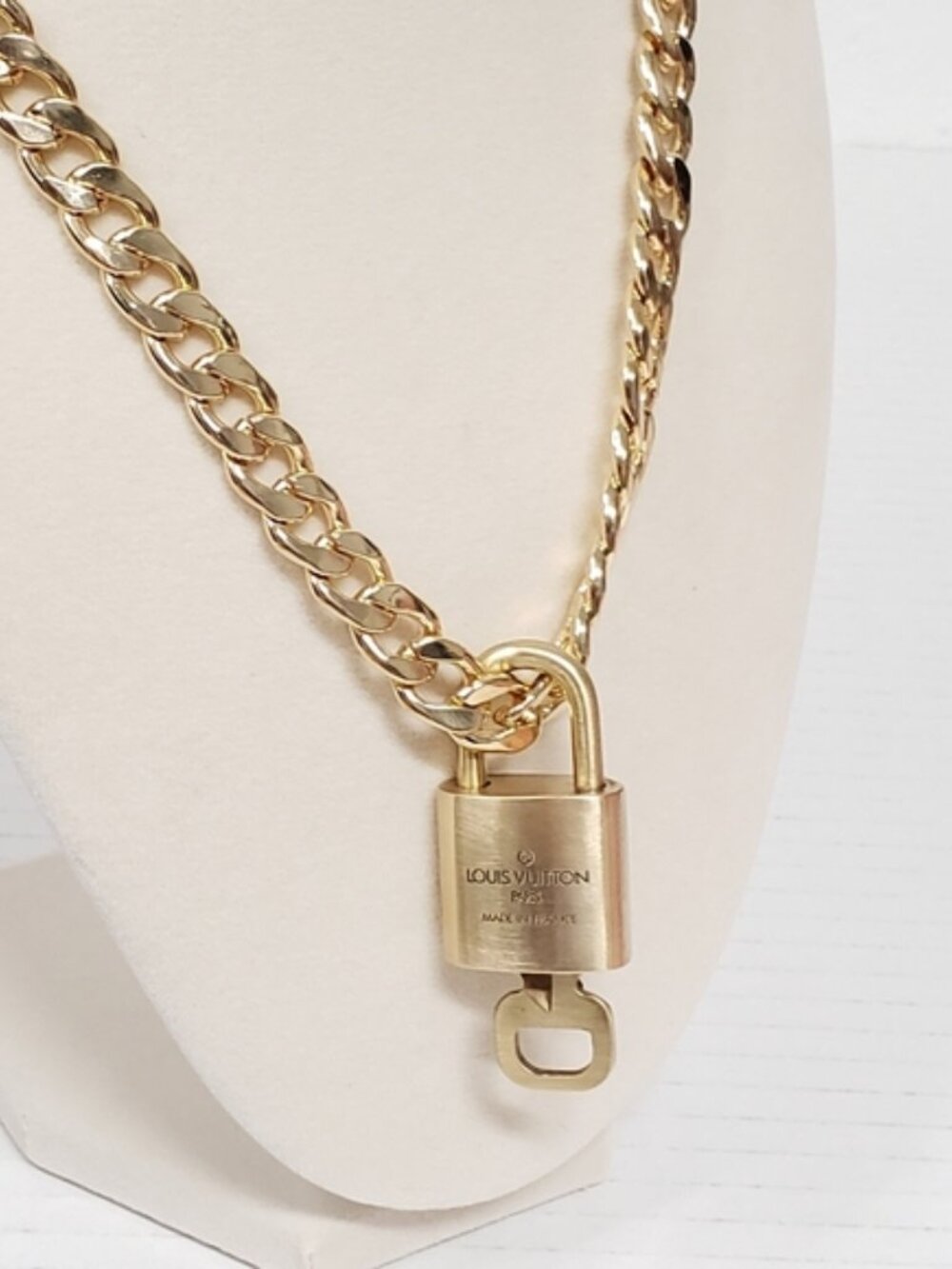 Authentic Louis Vuitton Padlock Gold Pendant with Fashion Cuban Plated Chain - Picture 4 of 12